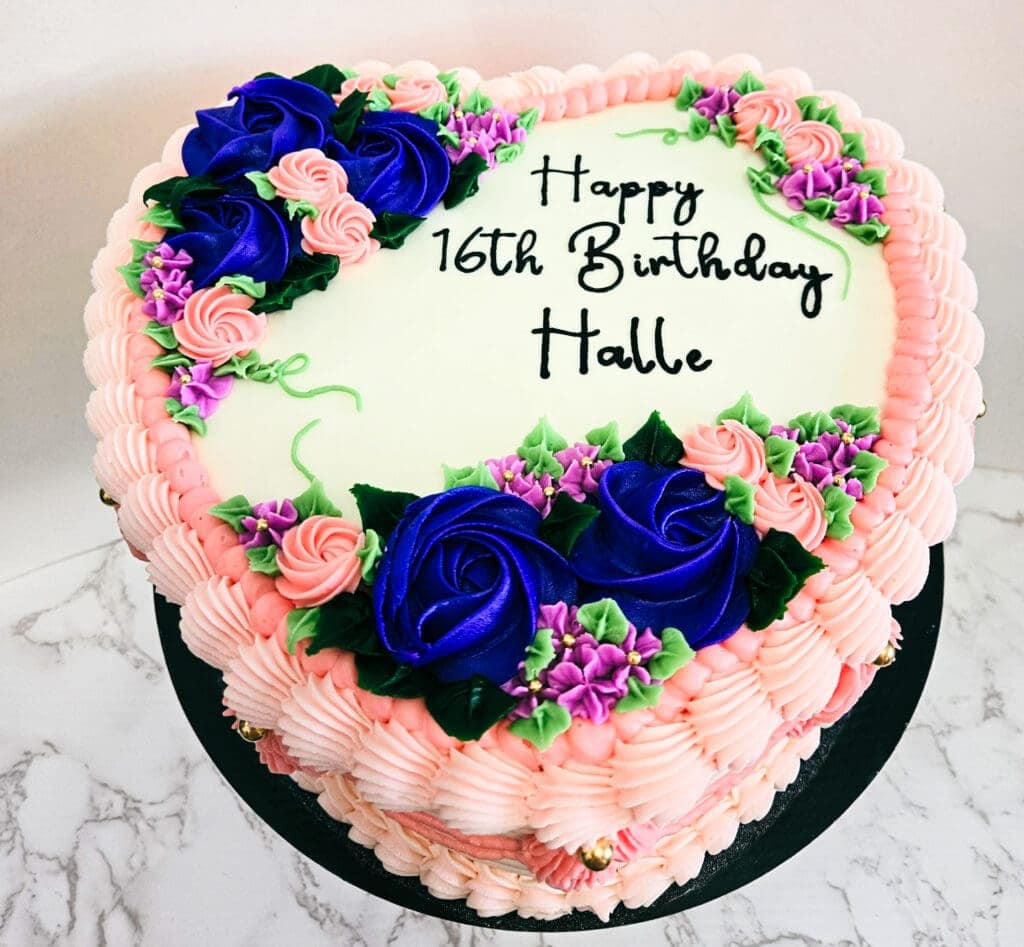 heart-shaped-cakes-with-flower-piping-handcrafted-cakes and-cupcake-in-longmont